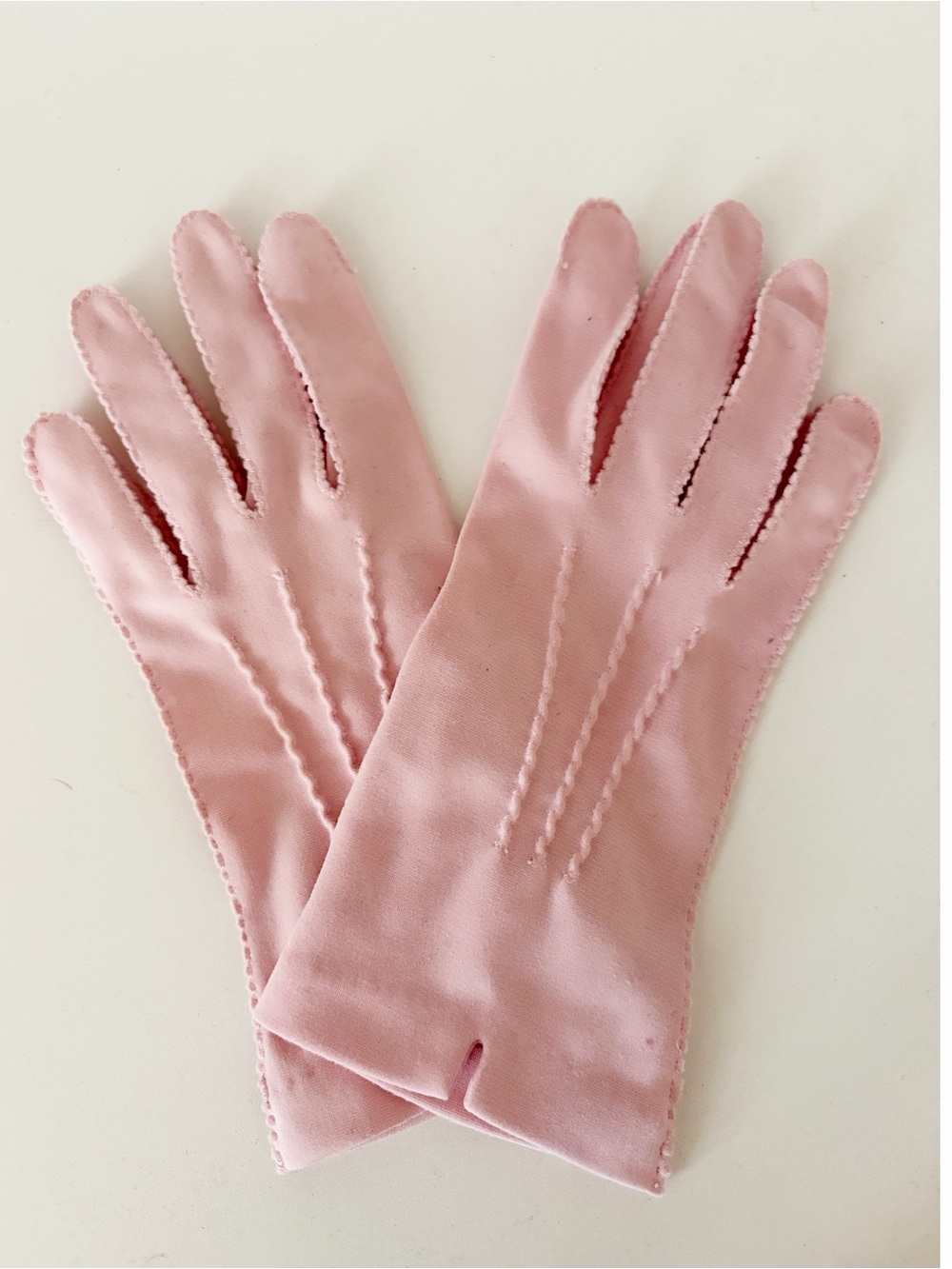 Vintage Classic Pink Women's Stretch Gloves